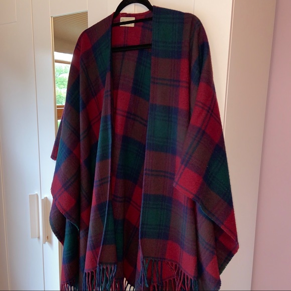 Accessories - Plaid patterned 100% lambs wool wrap